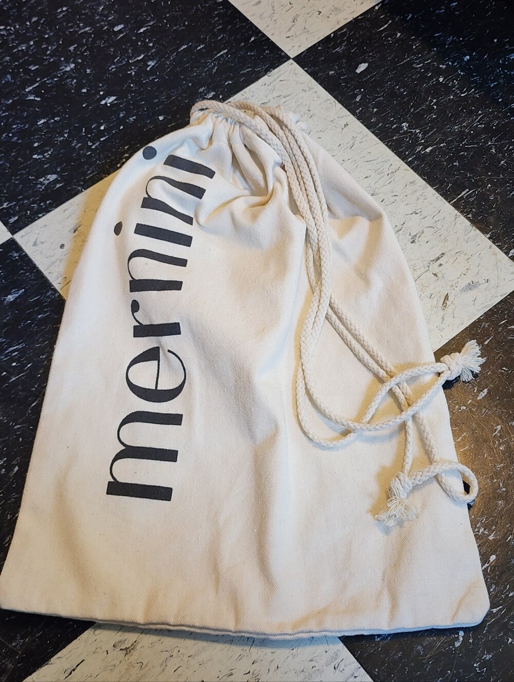 mernini Drawstring Garment Bag - Picture 4 of 4